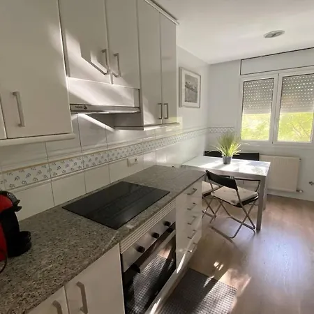 Completo Muy Cerca Del Centro Ideal Familias Con Piscina Apartment