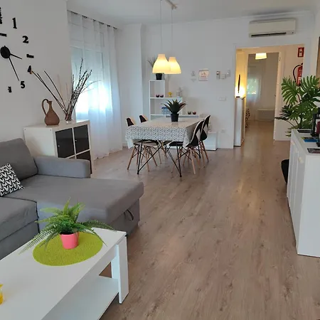 Completo Muy Cerca Del Centro Ideal Familias Con Piscina