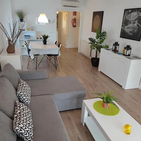 Completo Muy Cerca Del Centro Ideal Familias Con Piscina Apartment